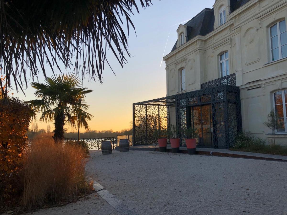 Hotel Les 3 Lieux Les Ponts-de-Cé Exterior foto